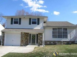 9721 Portis Rd, Philadelphia, PA 19115