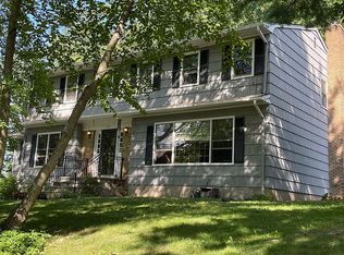 32 Kahdena Rd, Morristown, NJ 07960