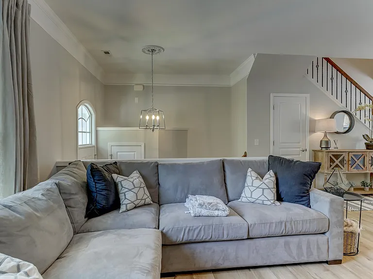1132 Drayton Ct — Photo 10