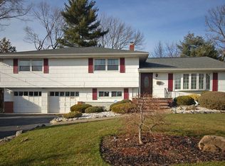 29 Balston Dr, Verona, NJ 07044
