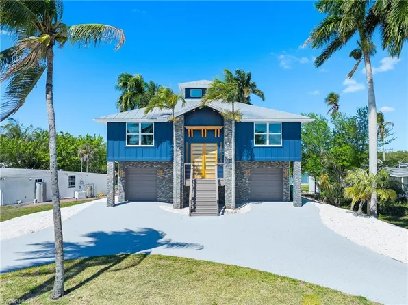 1836 Harbor Ln, Naples, FL 34104