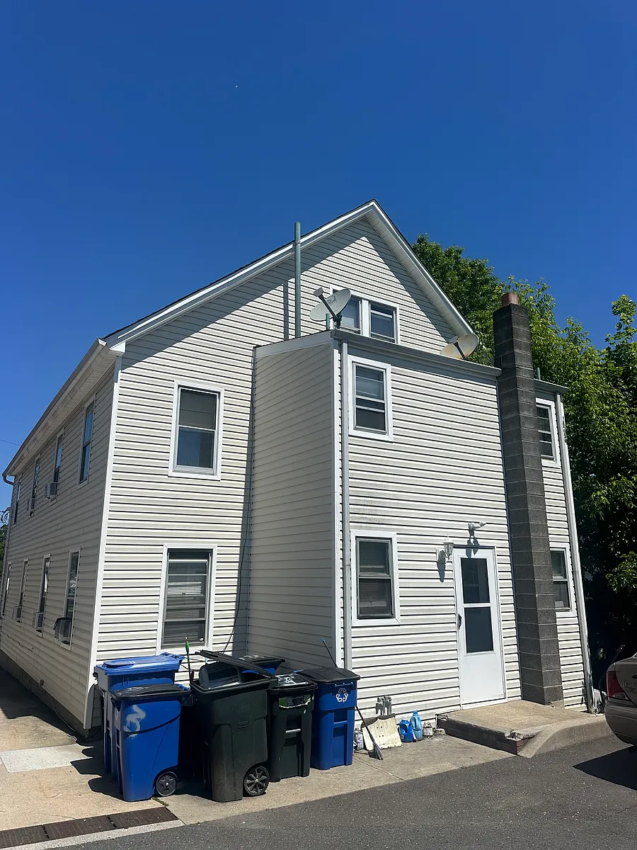 Building Photo - 28-30 Florence Ave #4