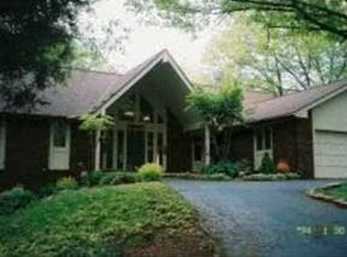 7249 Oak Forest Dr, Clarkston, MI 48346