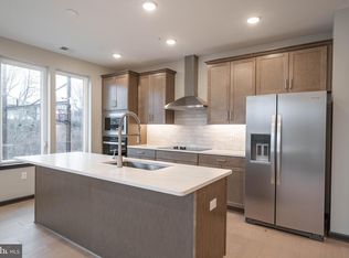 421 Washington St #108, Conshohocken, PA 19428