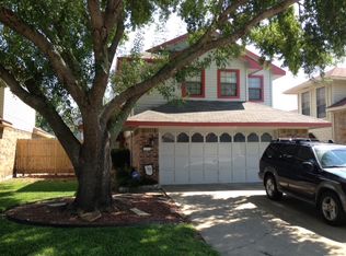 3826 Clover Hill Ln, Carrollton, TX 75007
