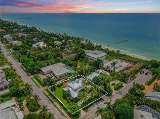 86 2nd Ave S, Naples, FL 34102