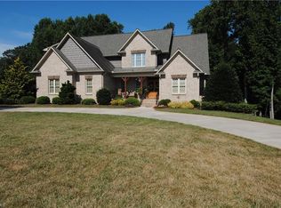 192 Peppermill Dr, Lexington, NC 27295