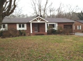 43 Beachview Dr, Saint Albans, WV 25177