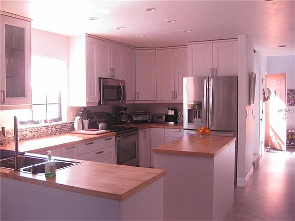 2nd image of 448 Palmetto Ct APT C9