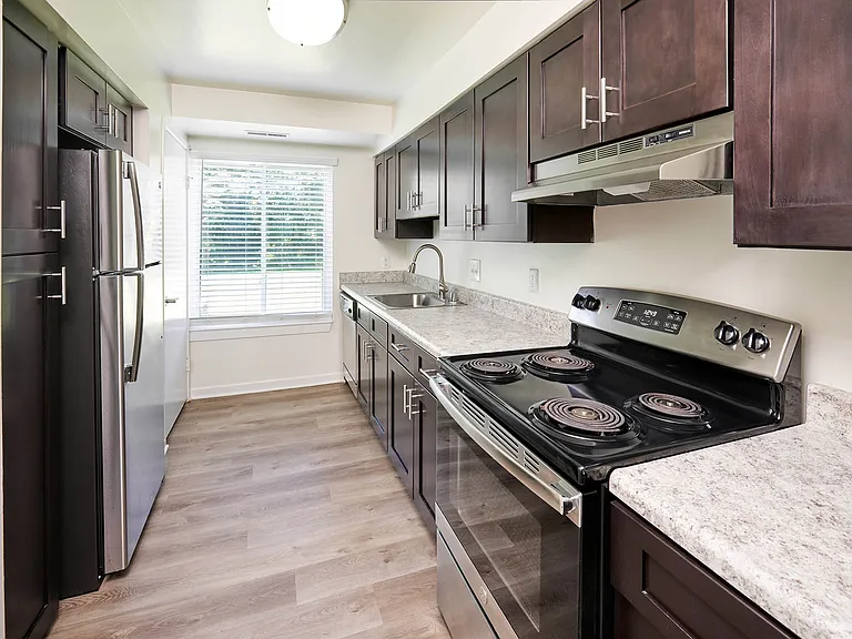 Seneca Place — Photo 15