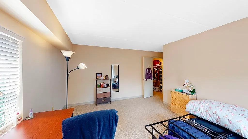 2 bed, 875 sqft, $3,750 — Photo 2