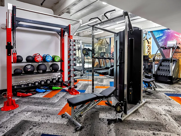 24/7 Fitness Center