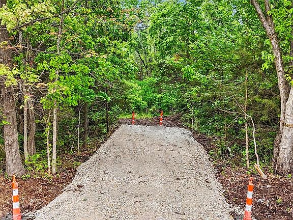 2nd image of 3392 Lynch Rd