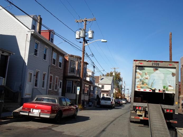 2nd image of 524 Ridgeway St