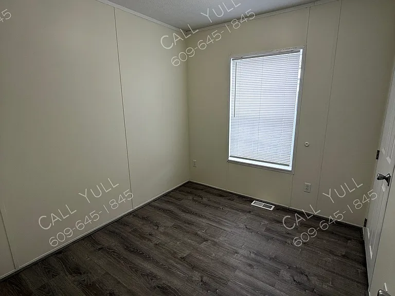 121 Abbey Rd — Photo 6