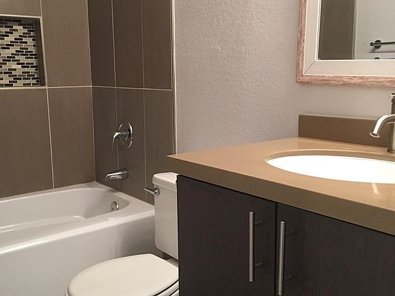 3rd image of 4114 Swift Ave APT 3