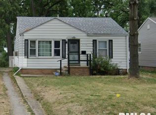 2132 E Adams St, Springfield, IL 62703