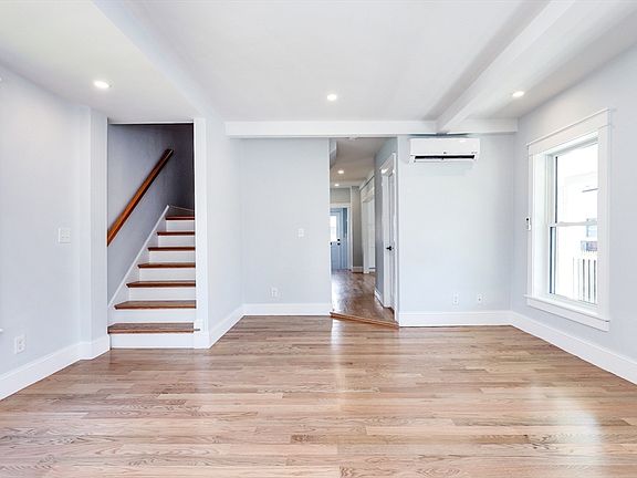 5th image of 36 Coral Ave