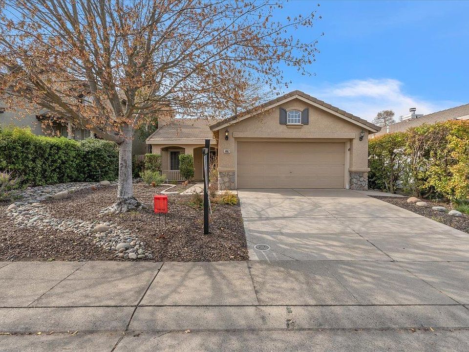 1st image of 1467 Zinnia Way