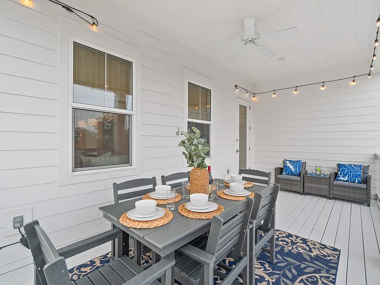 49 Seaboard Ln — Photo 13