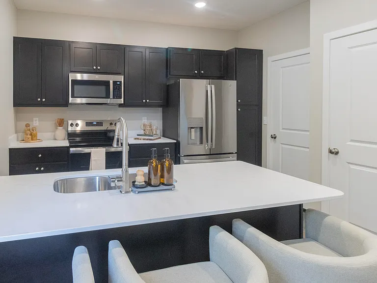2805 Emery Dr — Photo 17