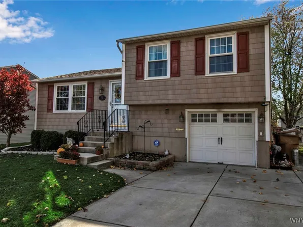 92 Penwood Dr, Cheektowaga, NY 14227