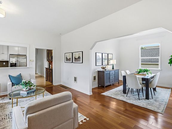 3rd image of 2624 NE Sumner St