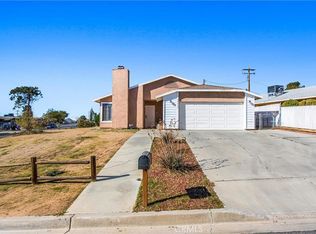 16422 Tolowa Rd, Apple Valley, CA 92307