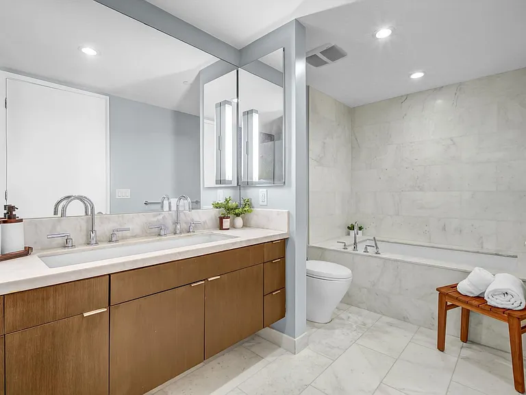 1705 Ocean Ave #210 — Photo 20