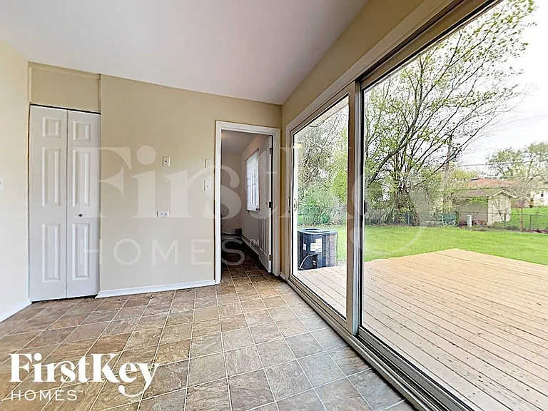6933 Hemlock St — Photo 6