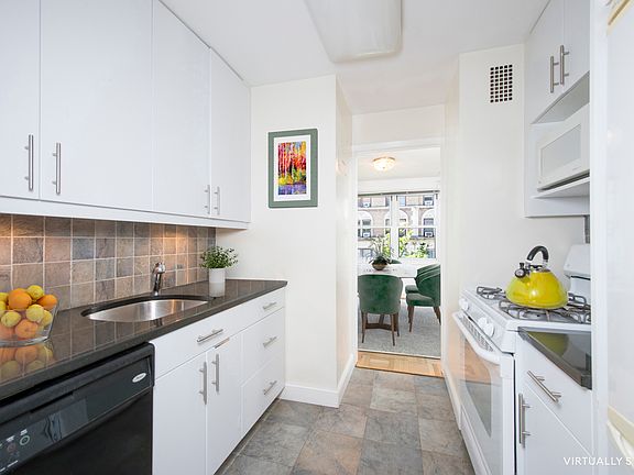 4th image of 201 W 70th St APT 3J