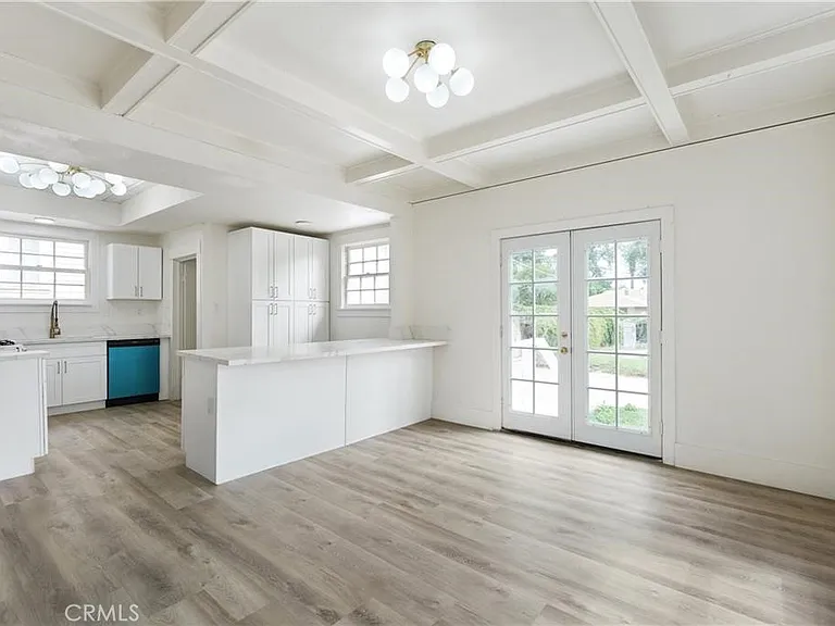 4415 12th St — Photo 3