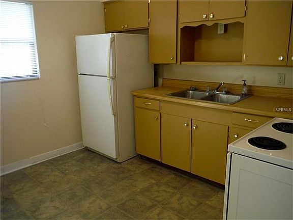 5th image of 511 E Devane St