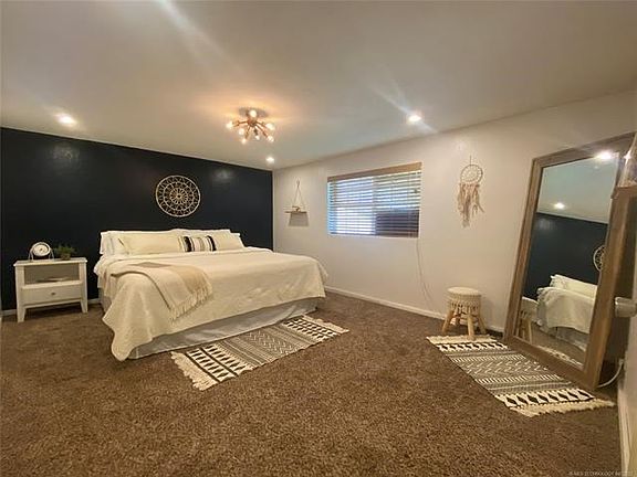 3rd image of 10869 SW 270th Hwy