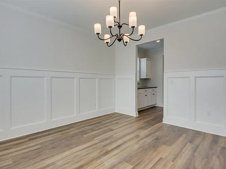 1011 Spotswood Cir — Photo 27