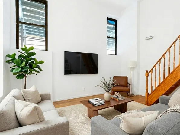 207 East 37th Street image 1 of 13