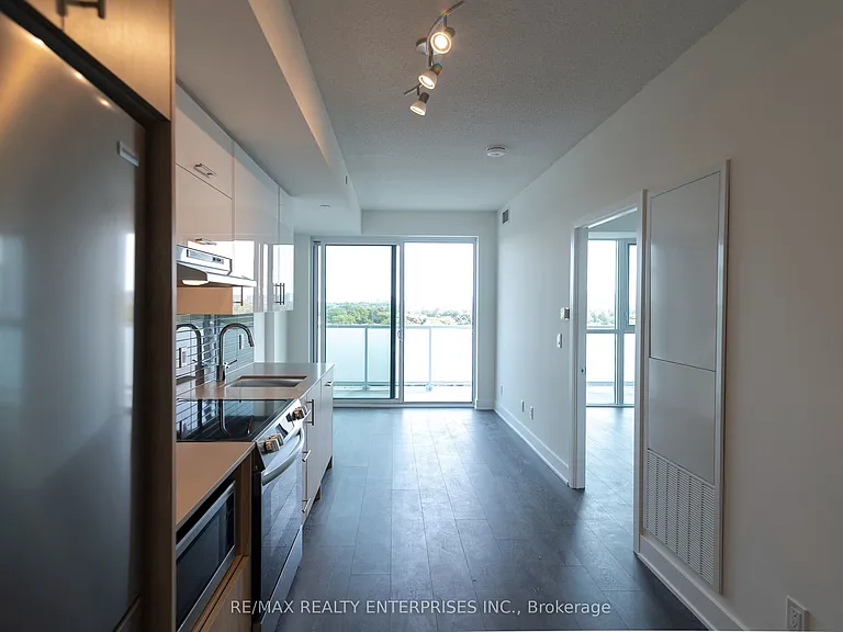 188 Fairview Mall Dr #908 — Photo 6