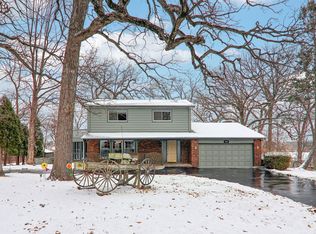 4919 Darlene Dr, Gurnee, IL 60031