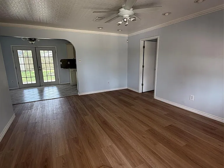 10415 Norton Dr — Photo 18
