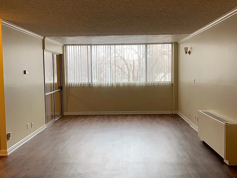 Irving Heights Apartments — Photo 71