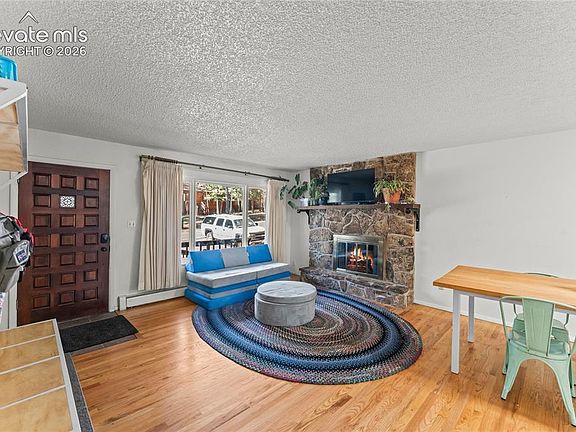 5th image of 1210 W Lorraine Ave