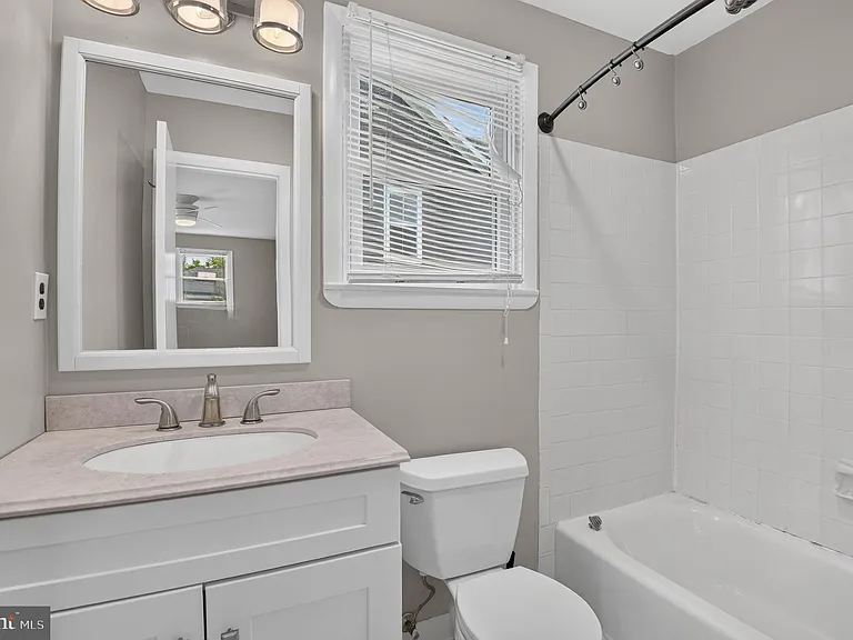 9315 Linden Ave — Photo 14