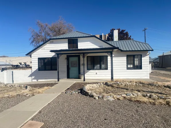 202 N Locke Ave, Farmington, NM 87401