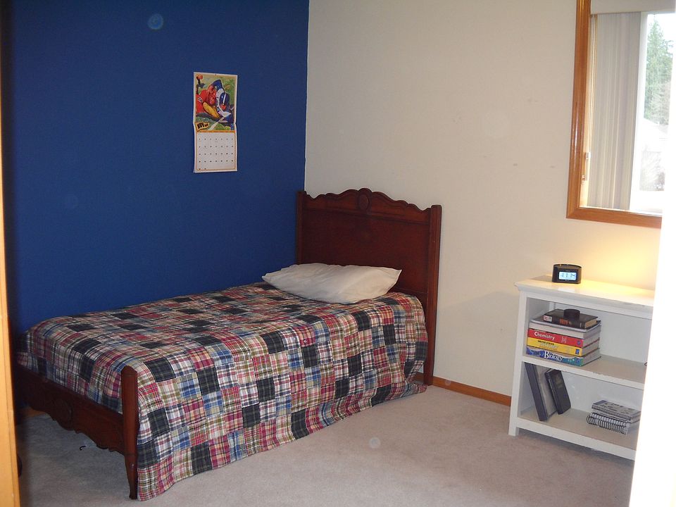 1st image of 18030 Cambridge Dr