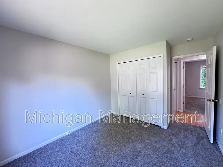 173 Algansee Dr — Photo 35