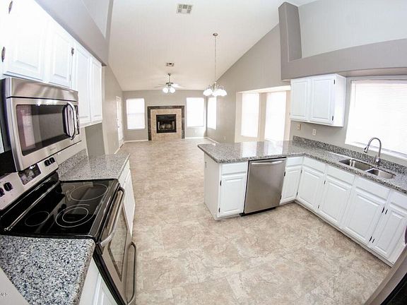 2nd image of 7085 N Avenida Adella