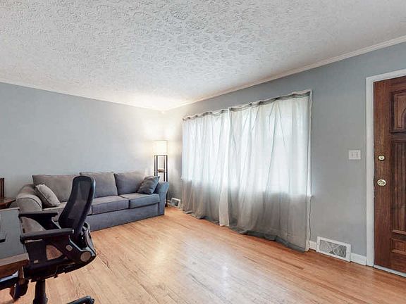 3rd image of 7801 Greta Ave