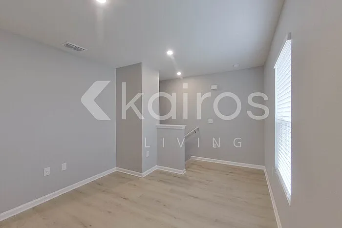 1709 Nebraska Loop — Photo 8