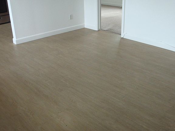 5th image of 5848 Greenleaf Ave APT 15