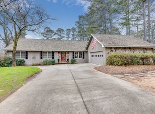 235 Back Tee Ct, Roswell, GA 30076